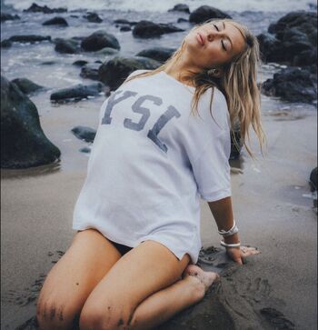 Full leaked Emily roman page private onlyfans photo