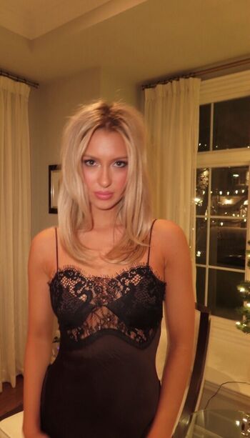 Full leaked Emily roman private onlyfans photo