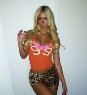 Full leaked Emily roman private photo