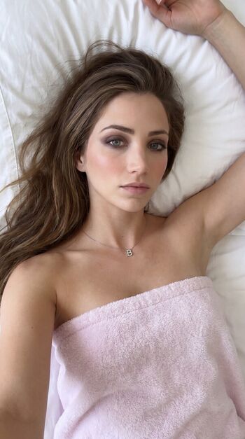 Full leaked Emily rudd ai porn private onlyfans photo