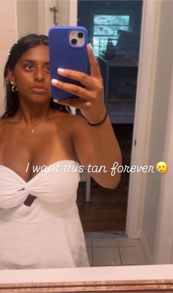 Full leaked Emily santttt private photo