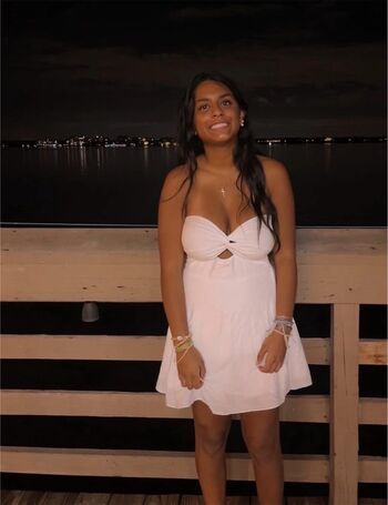 Full leaked Emily santttt private photo