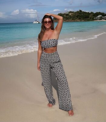 Full leaked Emily stone page private photo