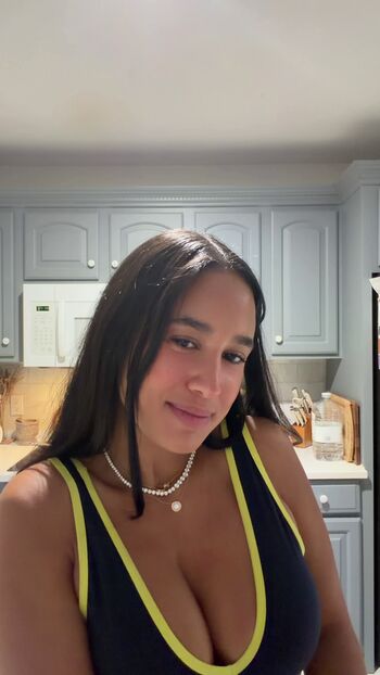 Full leaked Emily tosta private photo