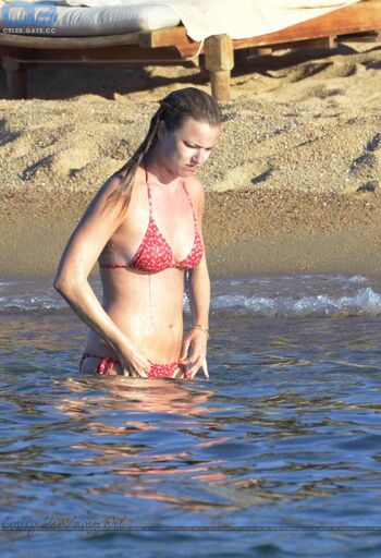 Full leaked Emily vancamp private photo
