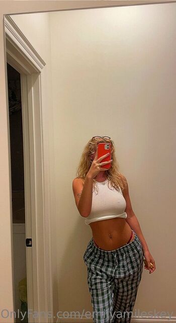 Full leaked Emilyamileskey private onlyfans photo