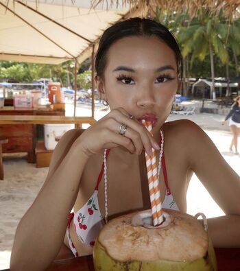 Full leaked Emilyannlau private onlyfans photo