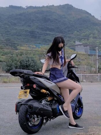 Full leaked Emilyck chan  page private onlyfans photo