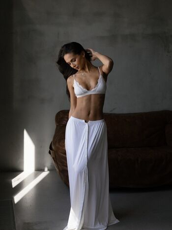 Full leaked Emilyemrata private photo