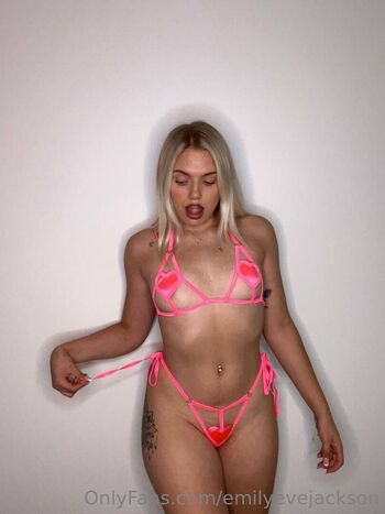 Full leaked Emilyevejackson private photo