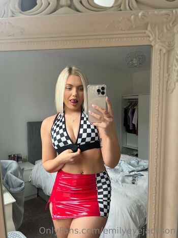 Full leaked Emilyevejackson private photo