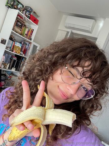 Full leaked Emilyglivern private onlyfans photo