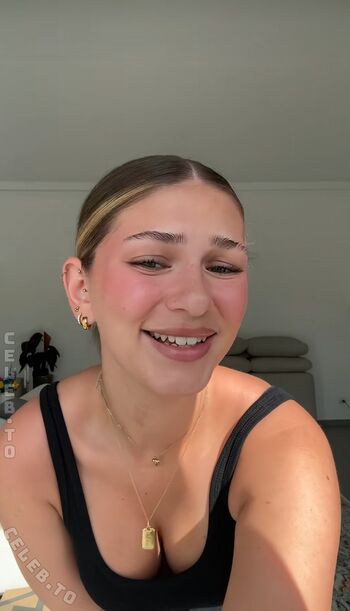 Full leaked Emilylior private photo