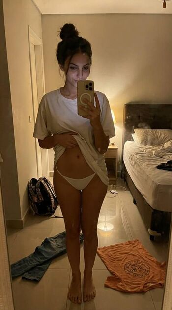 Full leaked Emilysal private photo