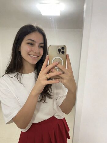 Full leaked Emilysal private photo