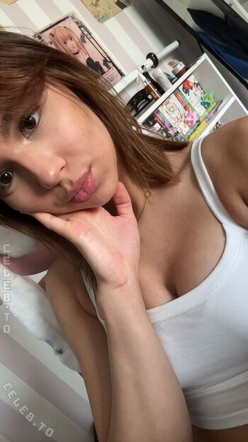 Full leaked Emilyynl private photo