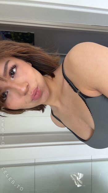 Full leaked Emilyynl private photo