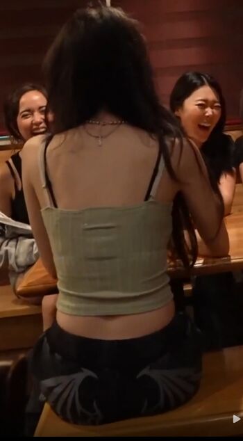 Full leaked Emiru  page private onlyfans photo