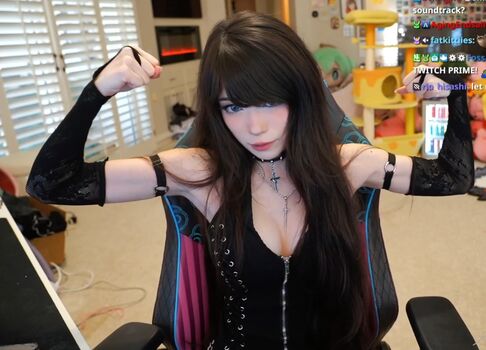 Full leaked Emiru  page private onlyfans photo