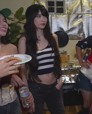 Full leaked Emiru  page private onlyfans photo