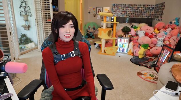 Full leaked Emiru  page private onlyfans photo