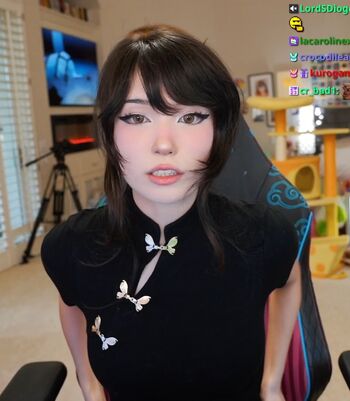 Full leaked Emiru page private photo