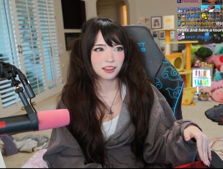 Full leaked Emiru private photo