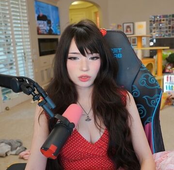 Full leaked Emiru private photo