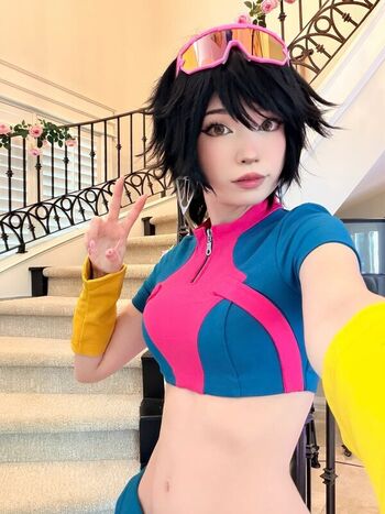 Full leaked Emiru  page private photo