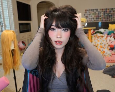 Full leaked Emiru  page private photo