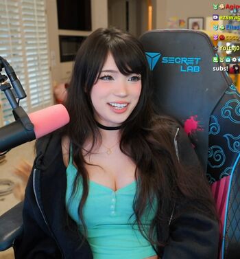 Full leaked Emiru private photo