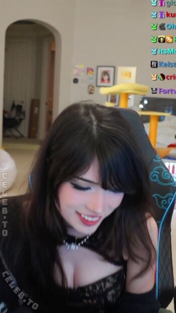 Full leaked Emiru jpg private onlyfans photo