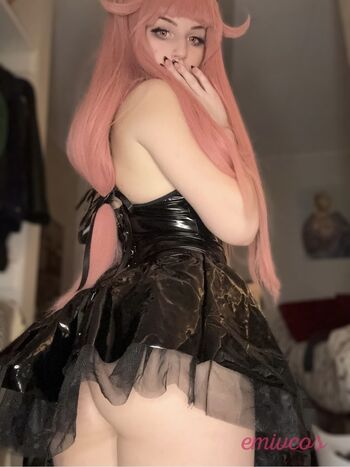 Full leaked Emivcos page private photo