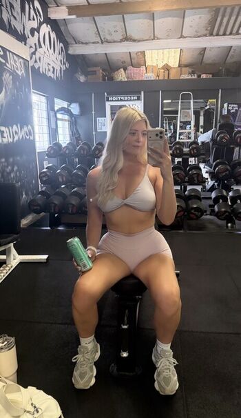 Full leaked Emleyfitness private photo