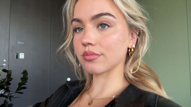 Full leaked Emma brooks page private onlyfans photo