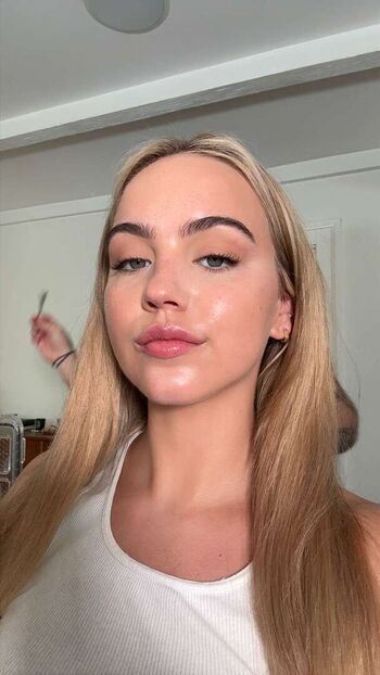 Full leaked Emma brooks private onlyfans photo