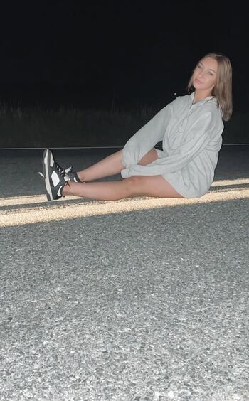 Full leaked Emma feathers private onlyfans photo