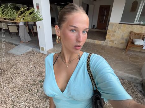 Full leaked Emma fischer private photo