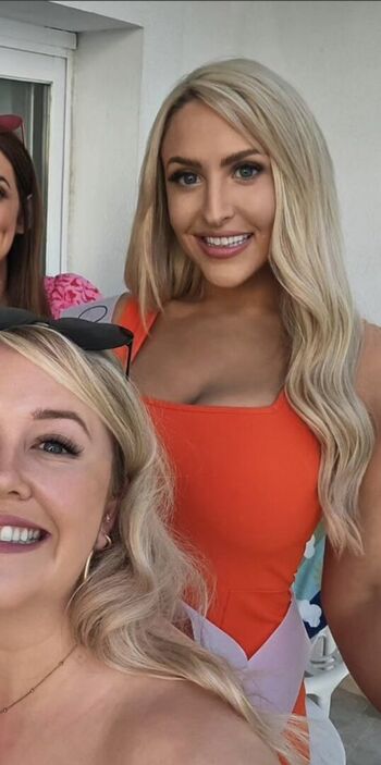 Full leaked Emma jones private photo