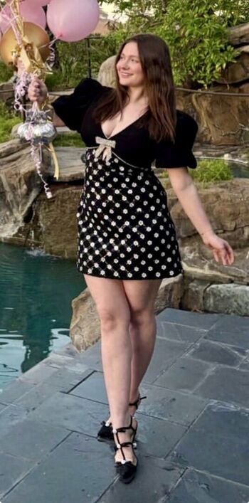 Full leaked Emma kenney private photo
