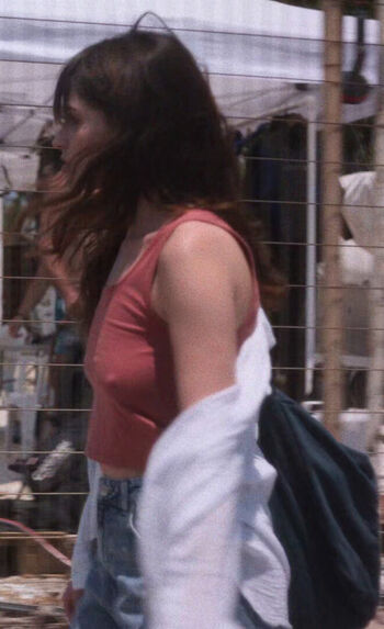 Full leaked Emma mackey private onlyfans photo