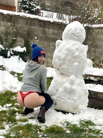 Full leaked Emma may  page private onlyfans photo