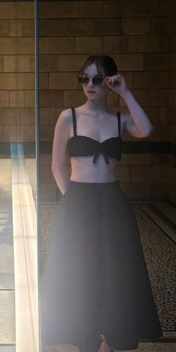 Full leaked Emma myers page private onlyfans photo