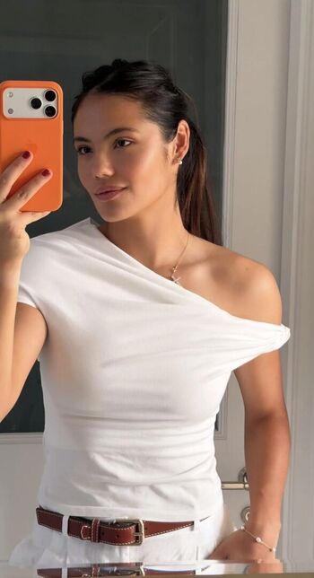Full leaked Emma raducanu private photo