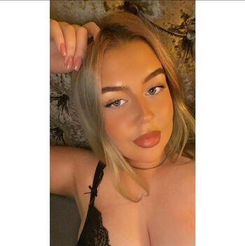 Full leaked Emma richardson private onlyfans photo