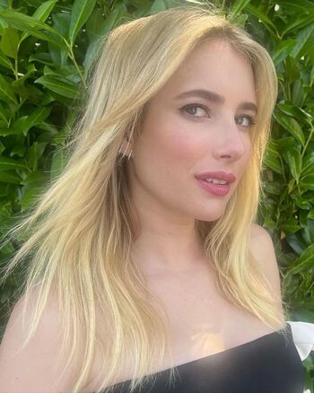 Full leaked Emma roberts page private photo
