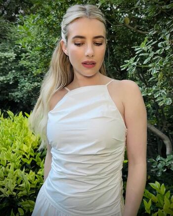 Full leaked Emma roberts private photo