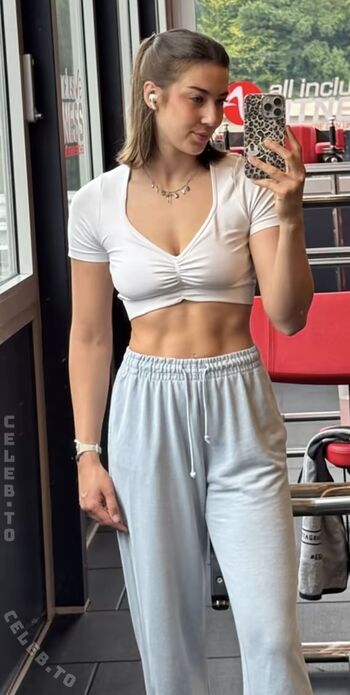 Full leaked Emma scharmbeck page private photo