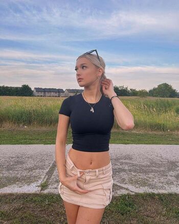 Full leaked Emma welyki private photo