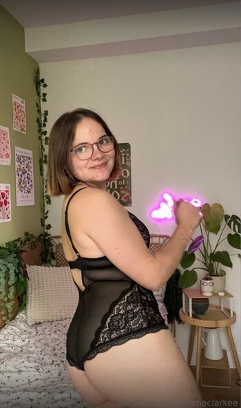Full leaked Emmaclarkee private photo